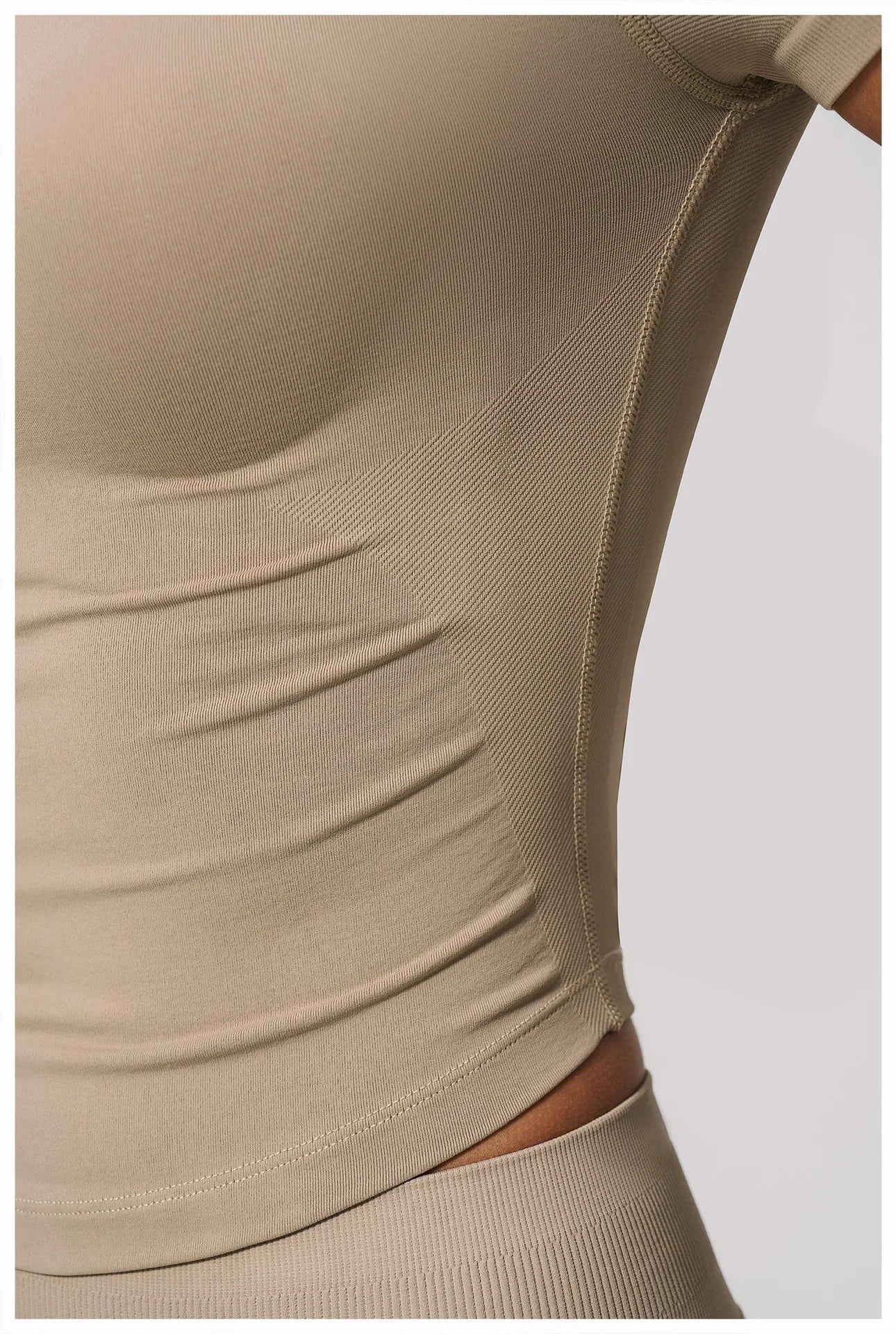 Yoga Shirts Women Seamless Fitness Short Sleeve Top Gym Workout Yoga T-Shirts Quick Dry Breathable Cycling Running Sport Tee Top