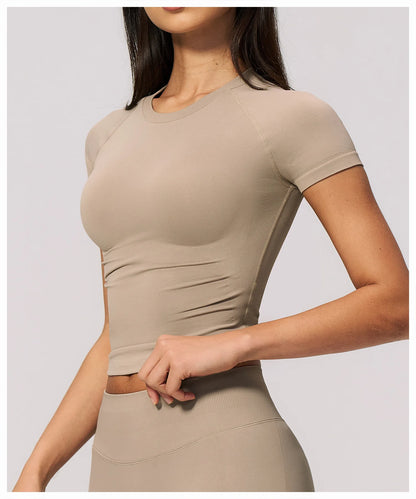 Yoga Shirts Women Seamless Fitness Short Sleeve Top Gym Workout Yoga T-Shirts Quick Dry Breathable Cycling Running Sport Tee Top