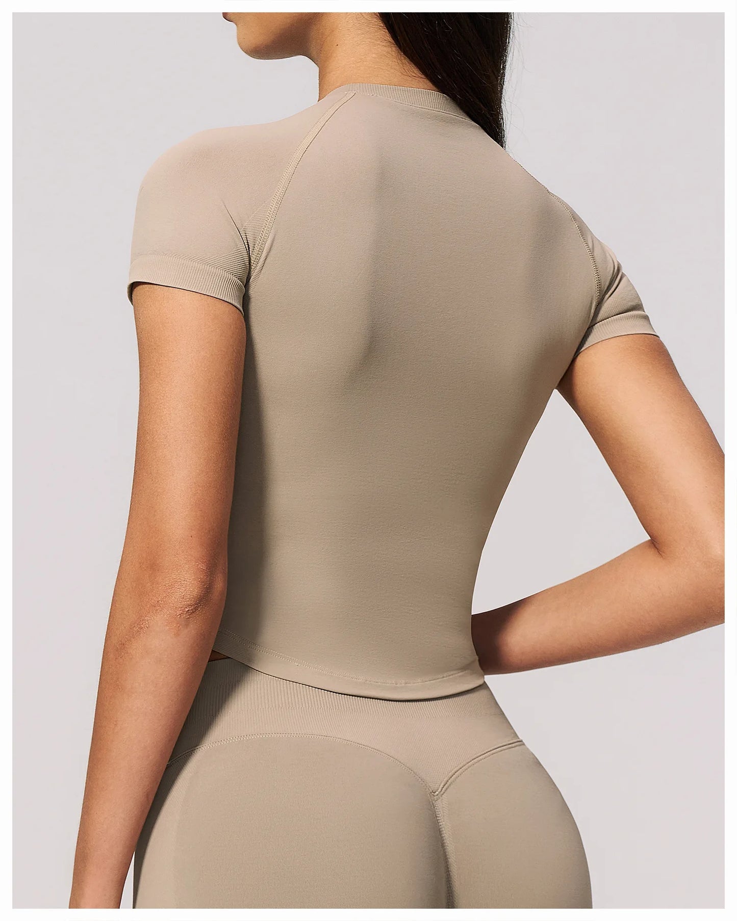 Yoga Shirts Women Seamless Fitness Short Sleeve Top Gym Workout Yoga T-Shirts Quick Dry Breathable Cycling Running Sport Tee Top